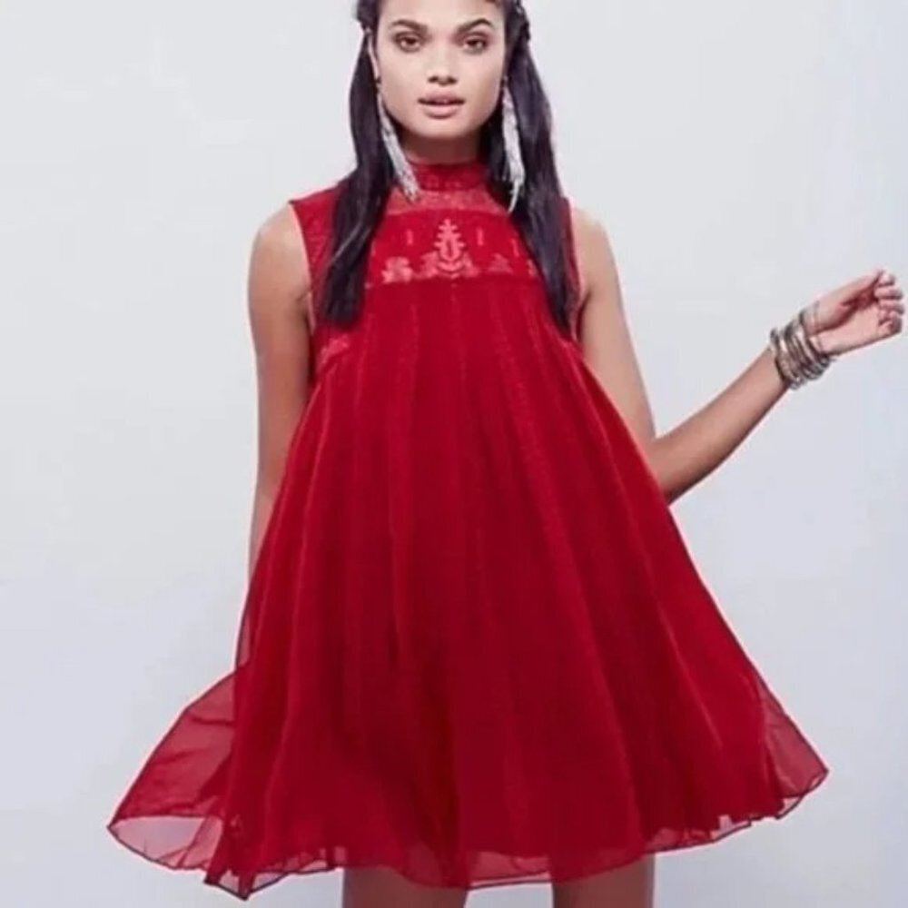 ❤️ NWT Free People Red Beaded Lace Neckline High Neck Babydoll Mini Dress